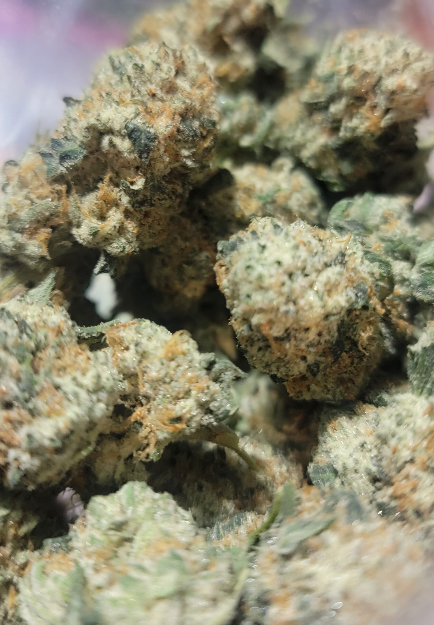Great mix of grape pie and red velvet. Frost monster with tons of bag appeal. 🎒 and musk with a sweetness that's mouth watering.